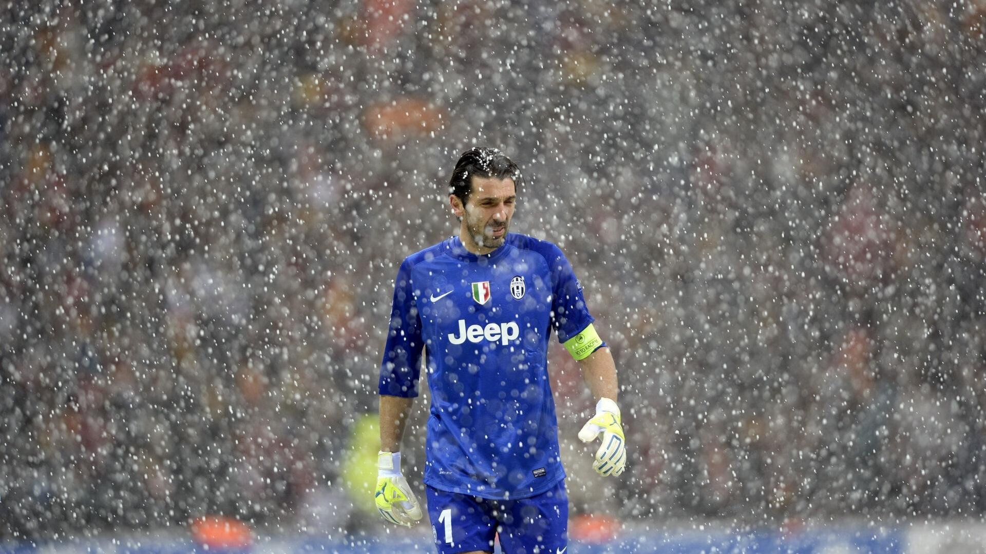 国足失利，媒体标题文案痛彻心扉，国足失败得奖作文